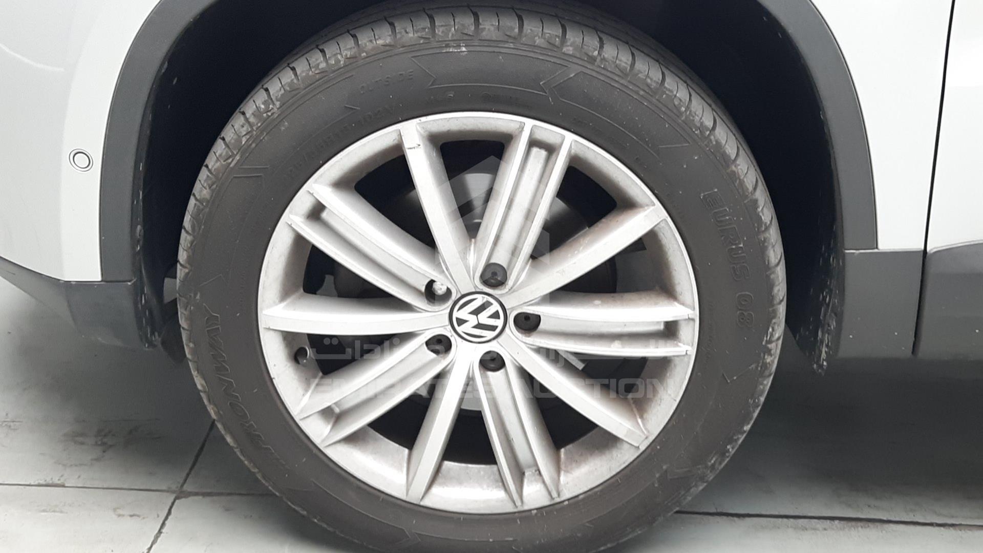 2009 VOLKSWAGEN TIGUAN VIN: WVGCE15N29W069870