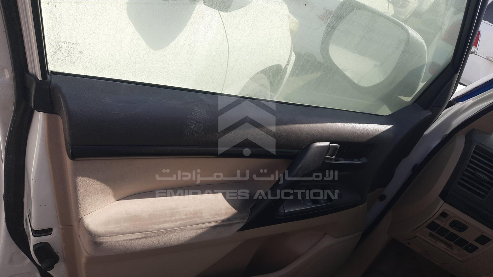 2013 TOYOTA LAND CRUISER VIN: JTMDU09J9D5064936