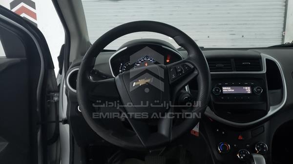 Chevrolet Aveo 2018 KL1JD5CE2JB003069 Image 5