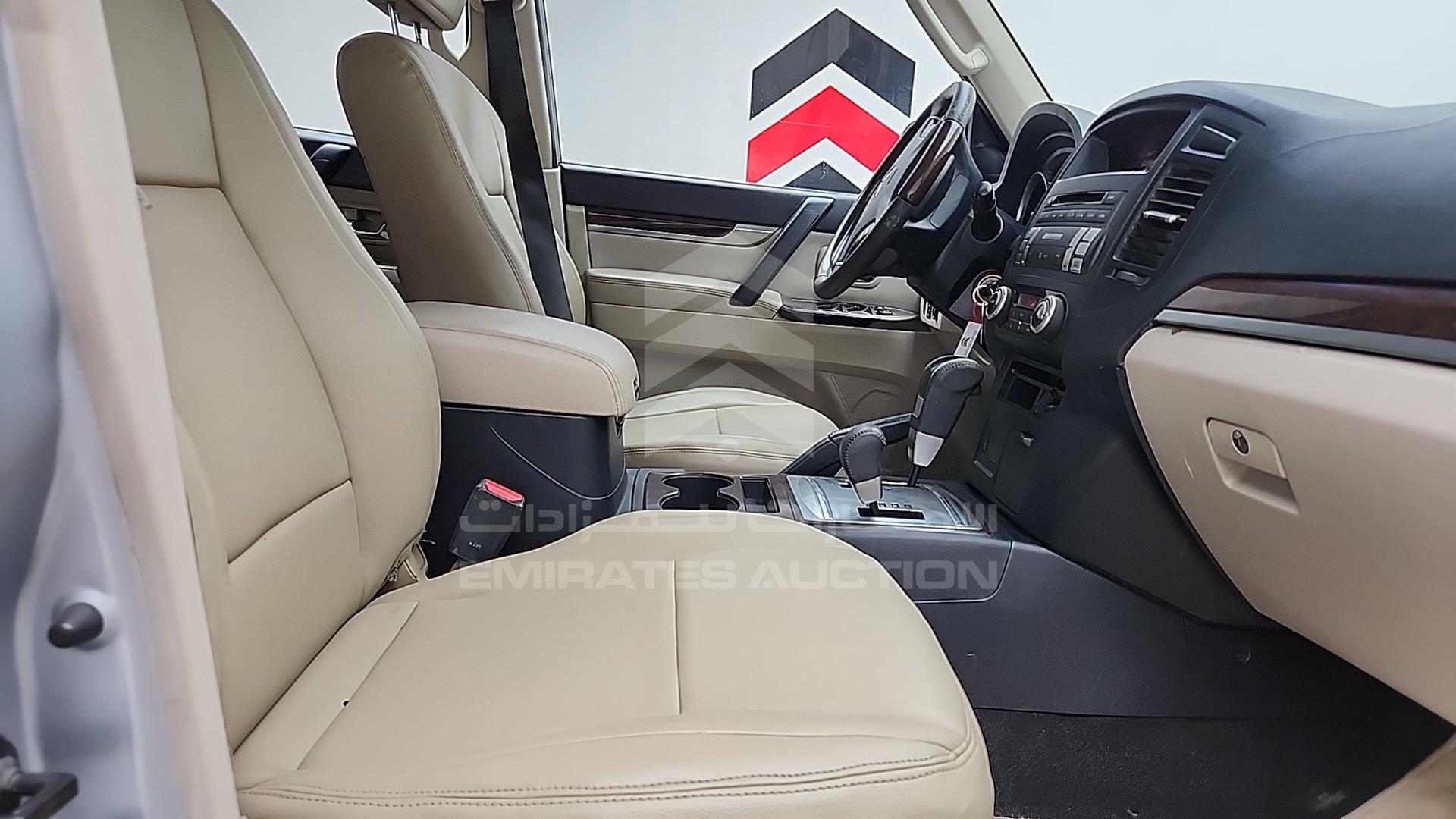 2012 MITSUBISHI PAJERO VIN: JMYLRV95WCJ709340