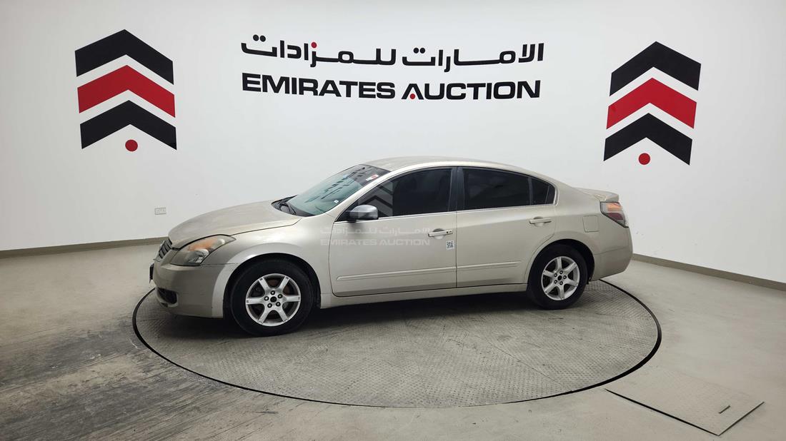 2009 Nissan Altima — Front Left Angle — Photo 7
