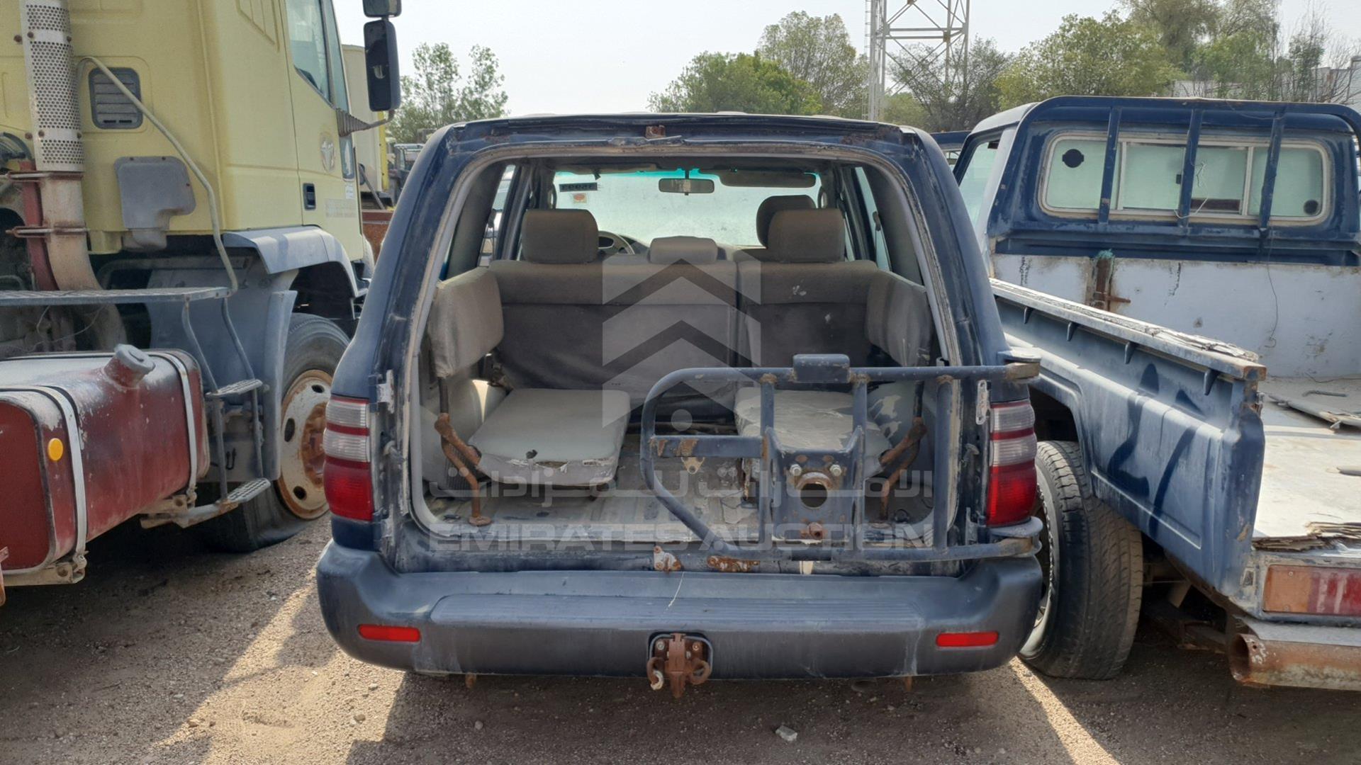 2004 TOYOTA LAND CRUISER VIN: JTECB09J443013529