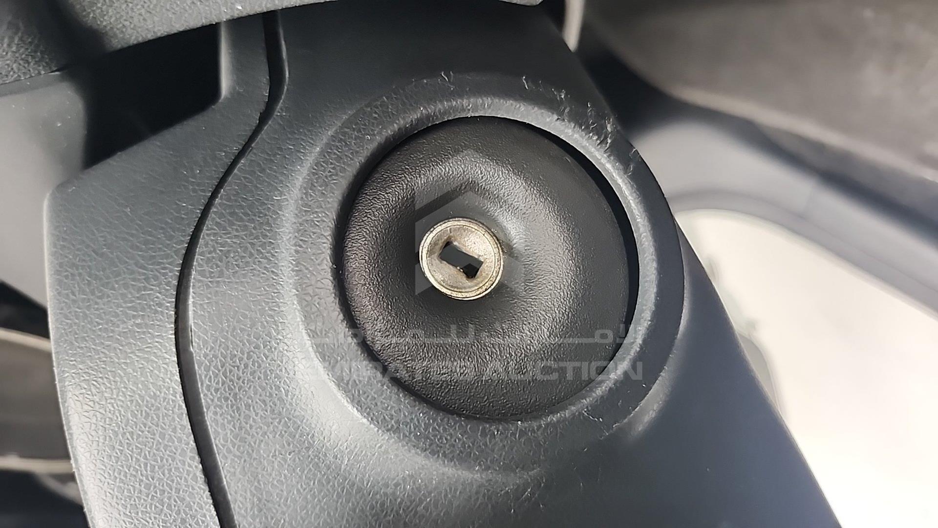 2014 RENAULT FLUENCE VIN: VF1LZLET1EC281995