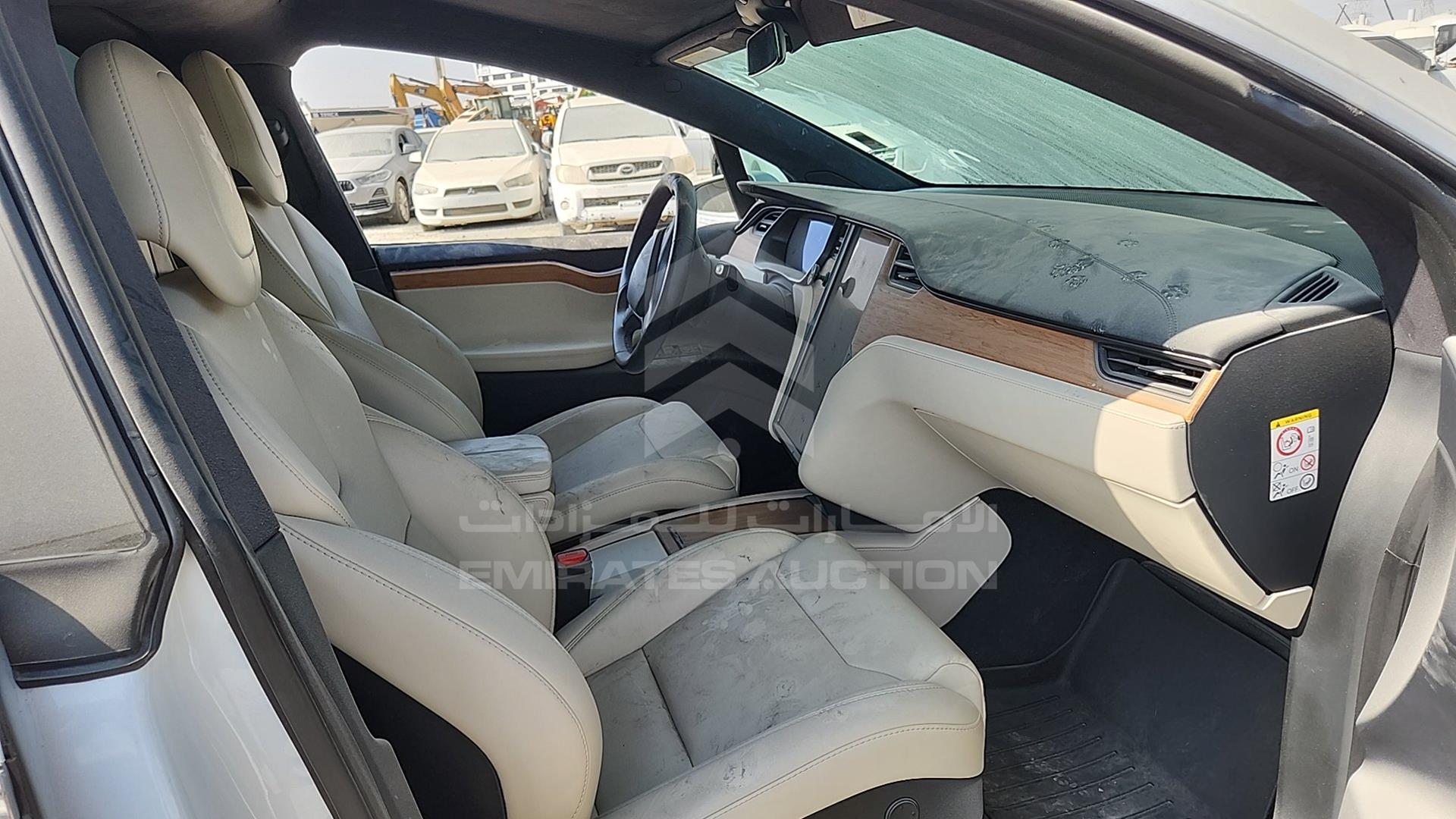 2020 TESLA MODEL X VIN: 5YJXCCE27LF216354