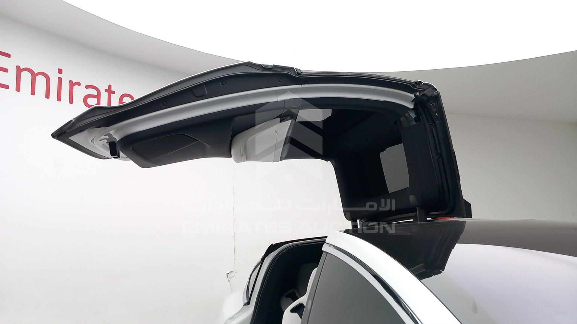 2018 TESLA MODEL X VIN: 5YJXCCE27JF116185