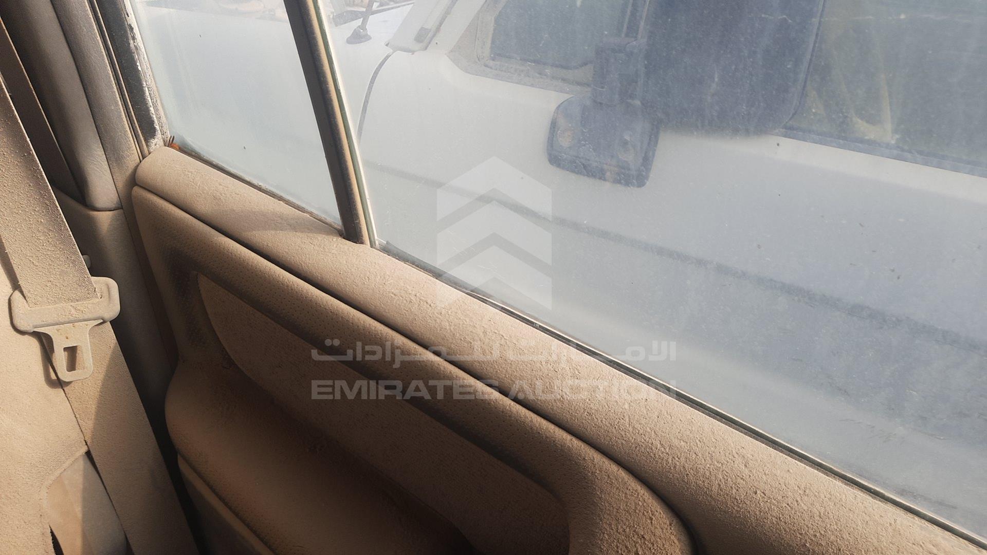 2004 TOYOTA LAND CRUISER VIN: JTECB09J943013719