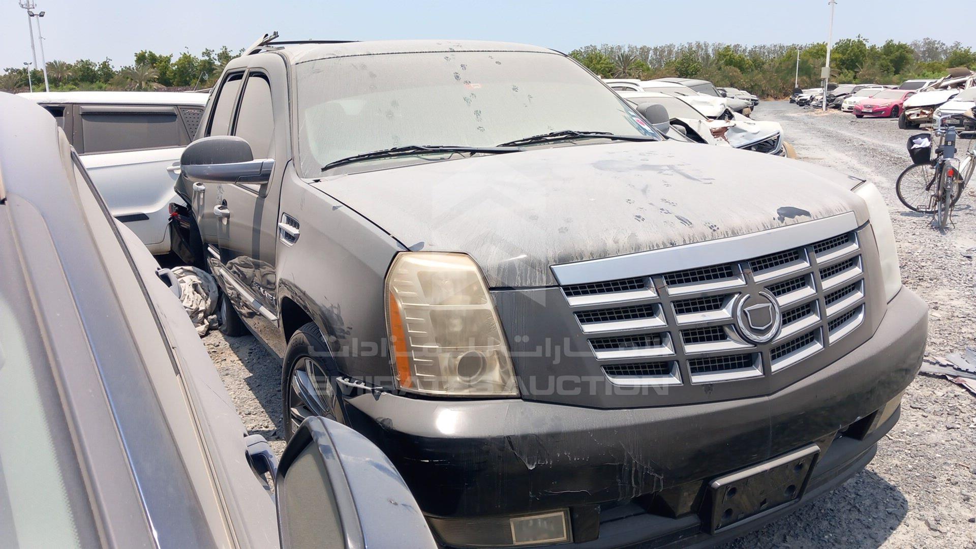 2008 CADILLAC ESCALADE VIN: 1GYFK63828R192242