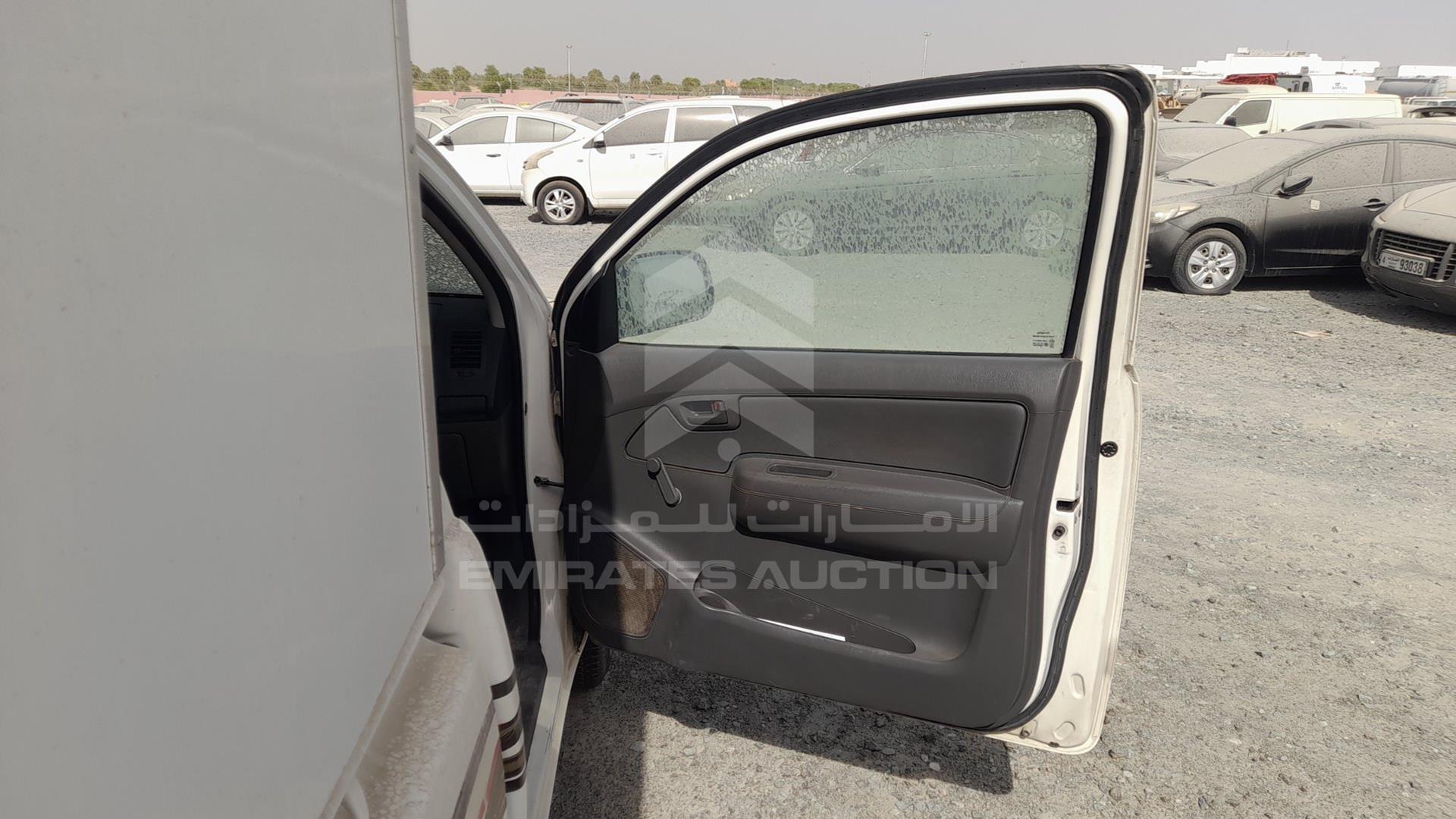 2015 TOYOTA HILUX VIN: MR0CX12G1F0126614