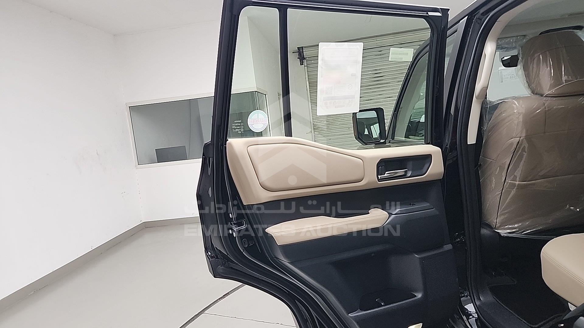2024 TOYOTA PRADO VIN: JTEAACAJ4RK005516