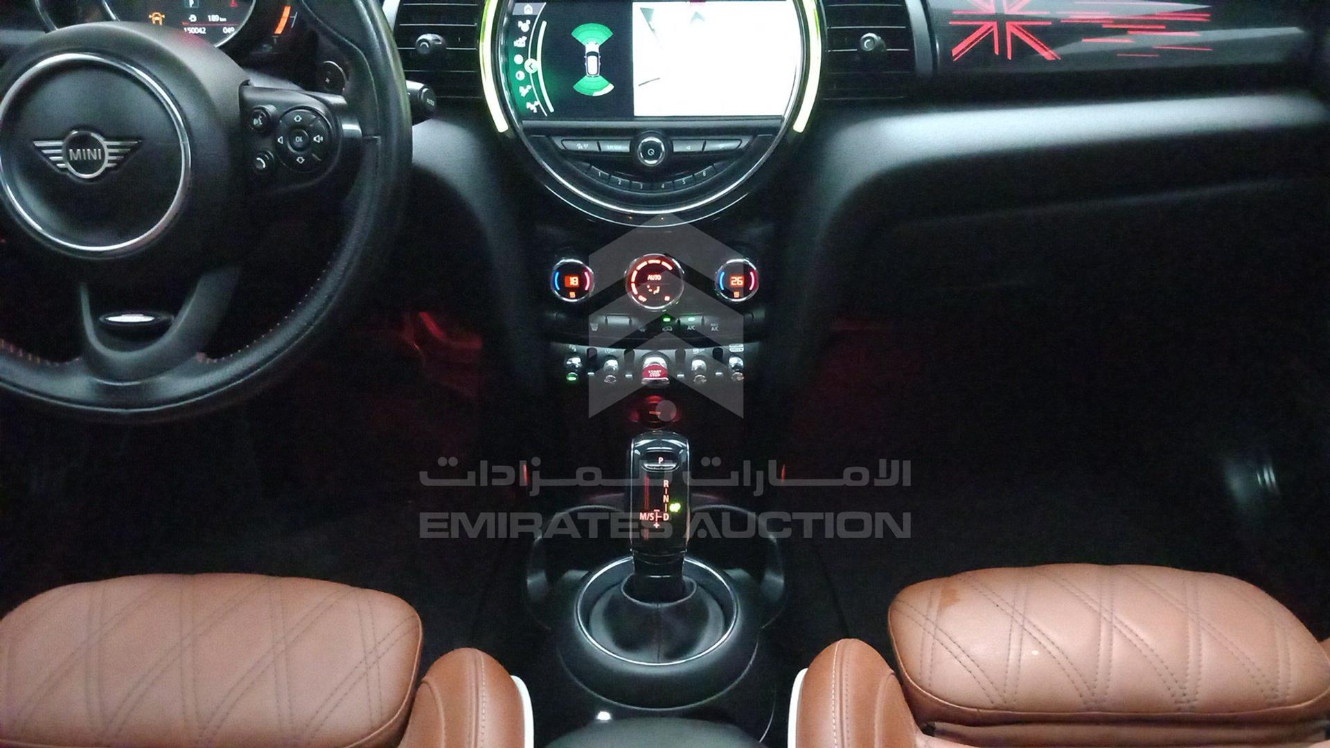 2020 MINI COOPER S VIN: WMWXR5A0XLTR82894