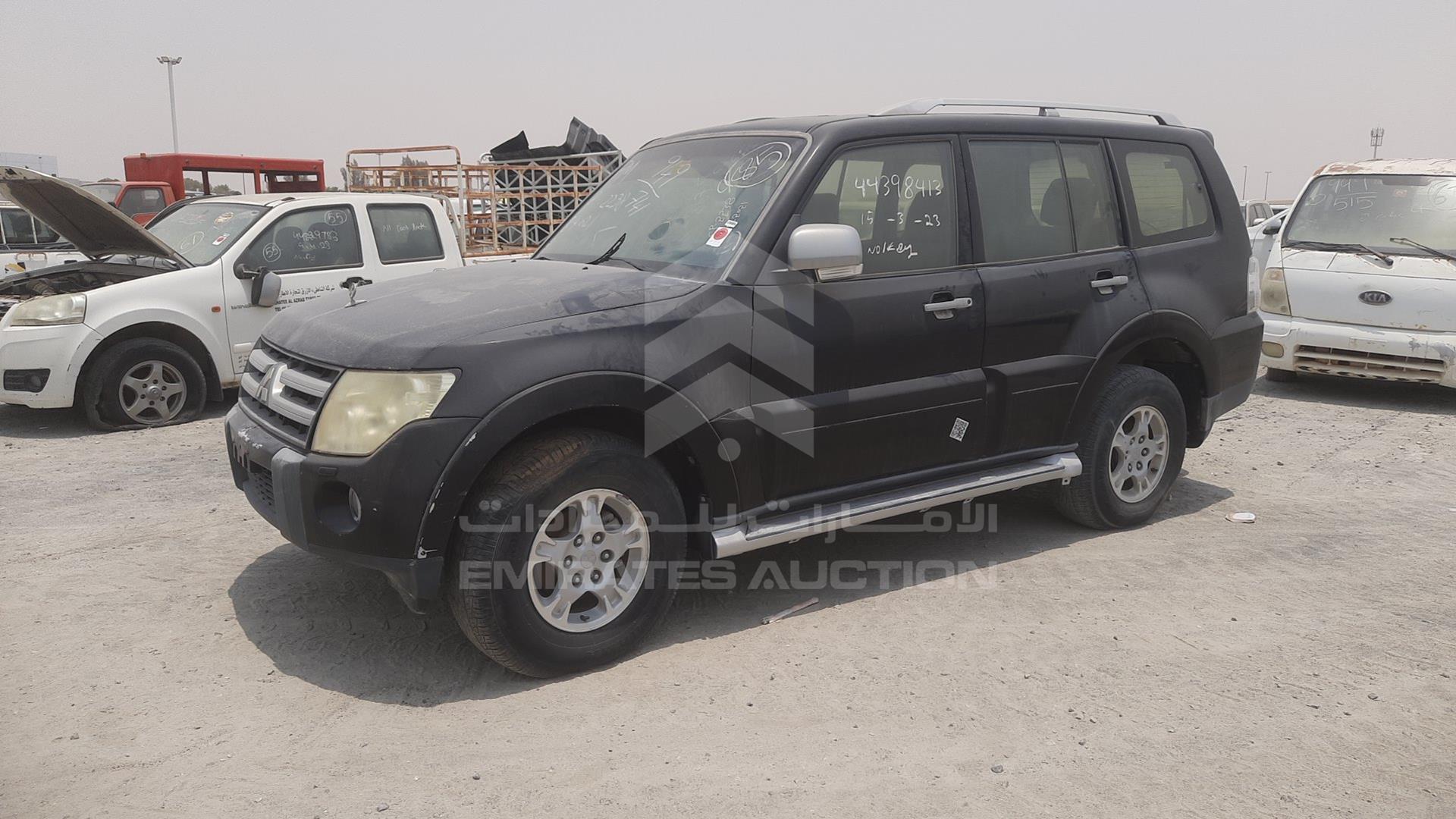 2008 MITSUBISHI PAJERO VIN: JMYLRV93W8J730399