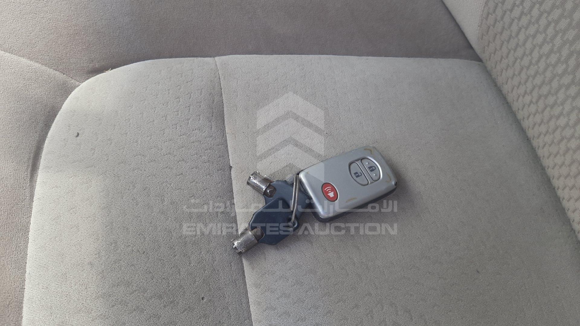 2011 TOYOTA LAND CRUISER VIN: JTMHU09J7B5052802