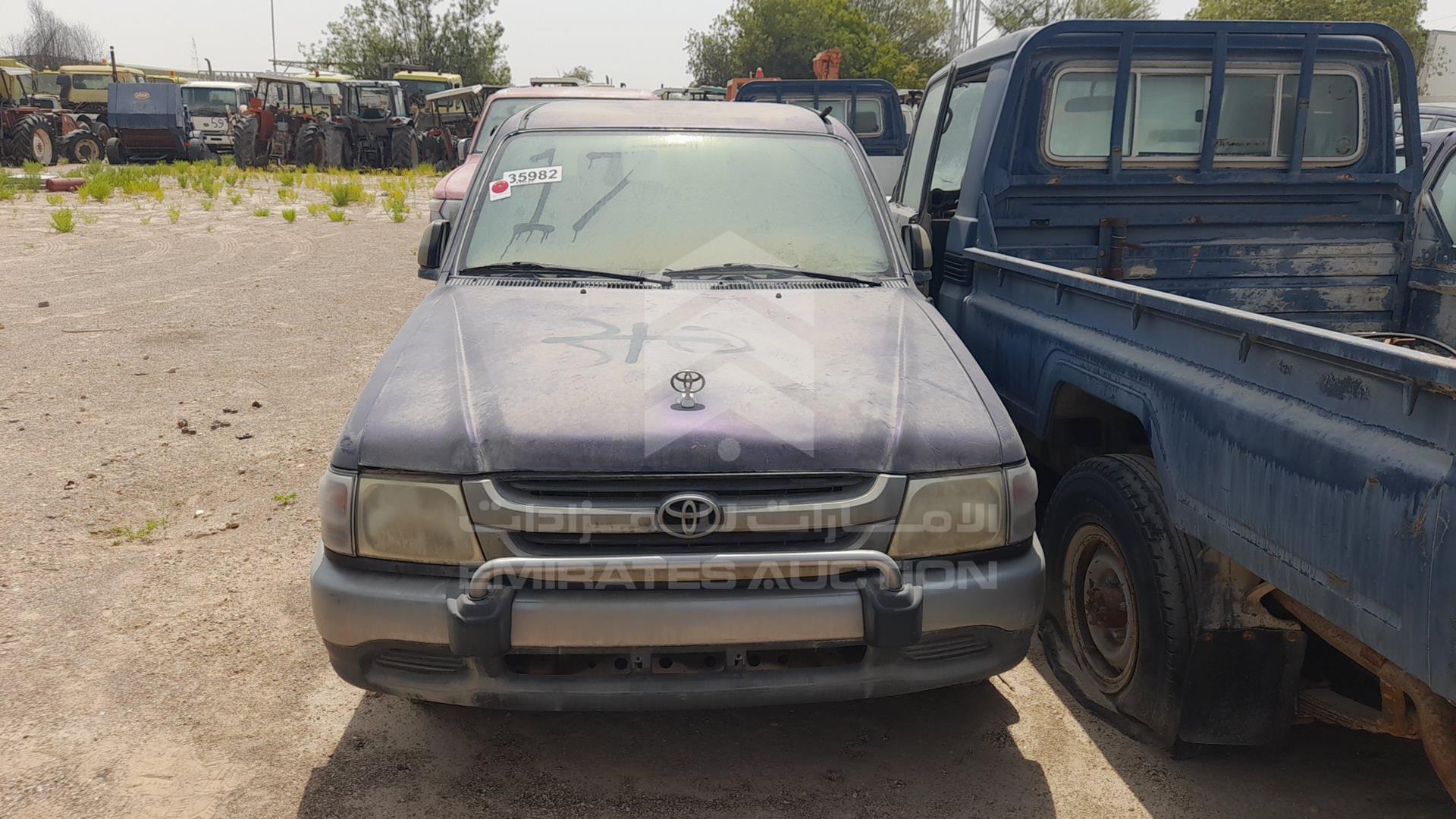 2004 TOYOTA HILUX VIN: JTFEE426040015871