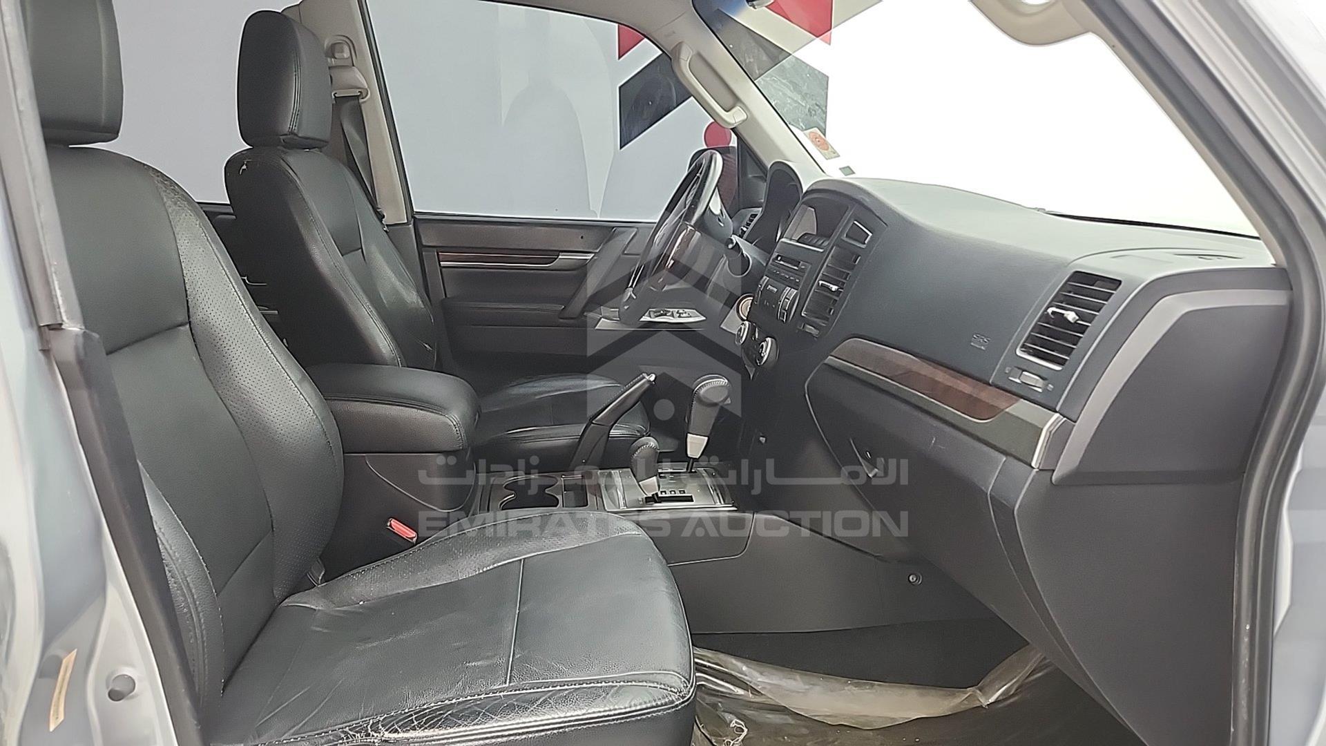 2012 MITSUBISHI PAJERO VIN: JMYLRV95WCJ703378