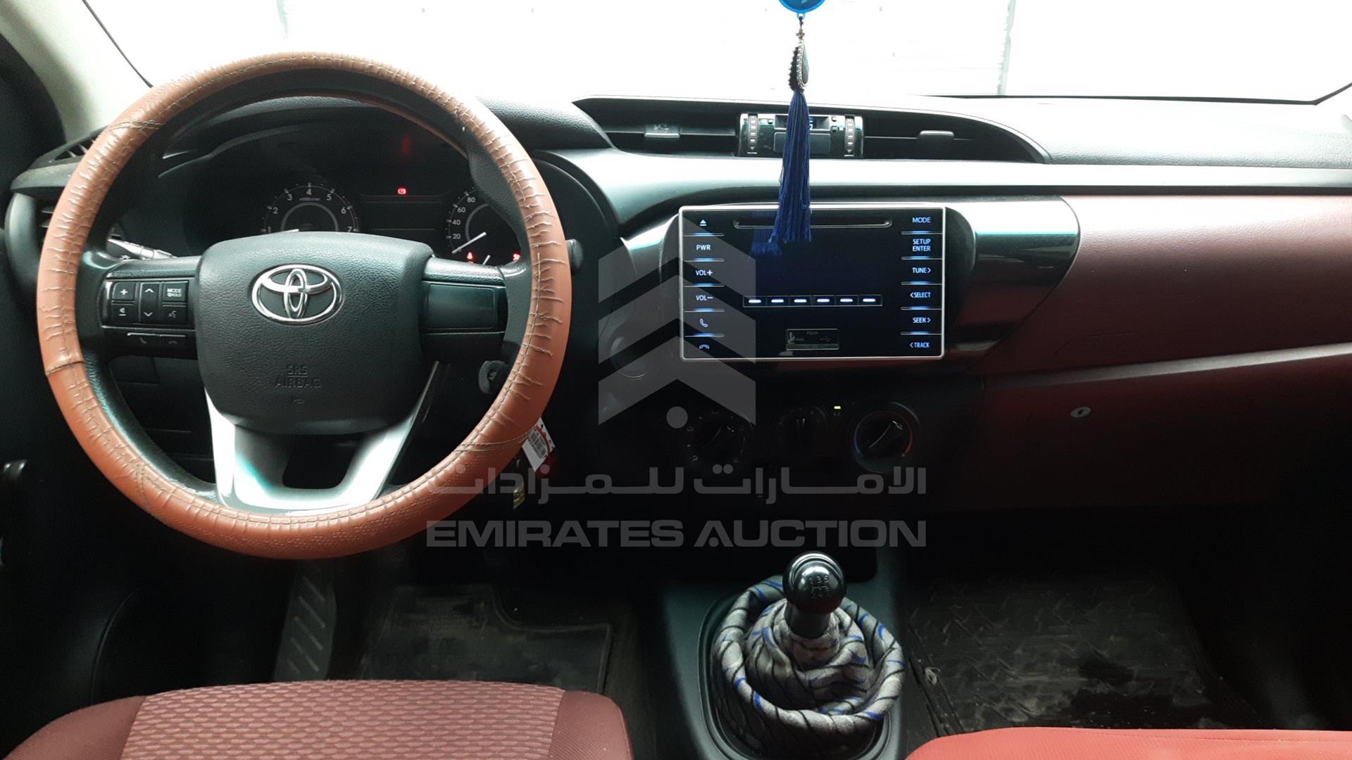 2017 TOYOTA HILUX VIN: MR0CX8CD3H0542227