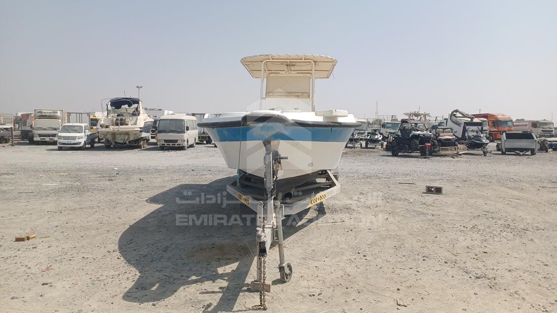 قارب + جالوصه — الزاوية الأمامية بالكامل — صورة 1