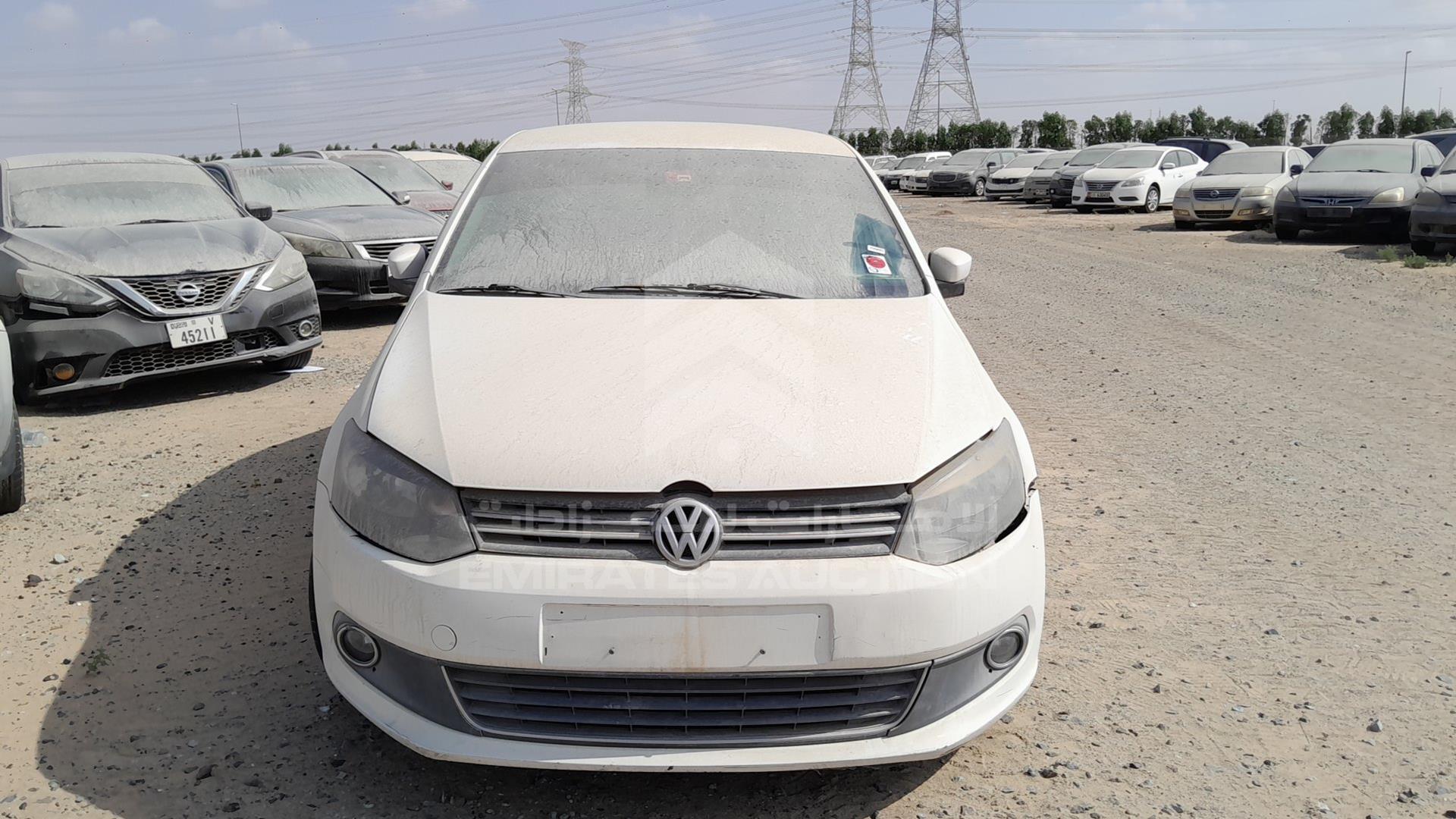 2014 VOLKSWAGEN POLO VIN: WVWBC2A72ET010056