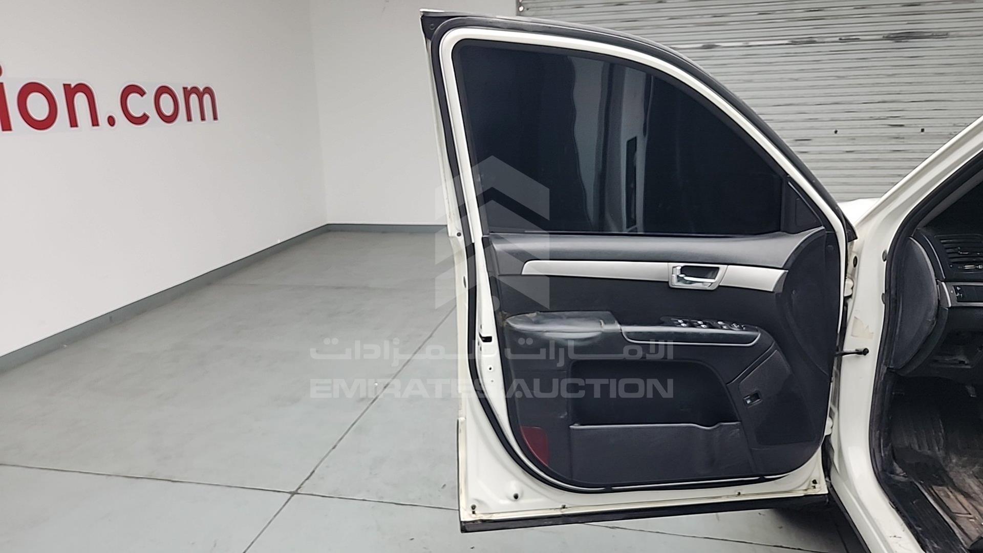 2014 KIA MOHAVE VIN: KNAKM8112E5110512