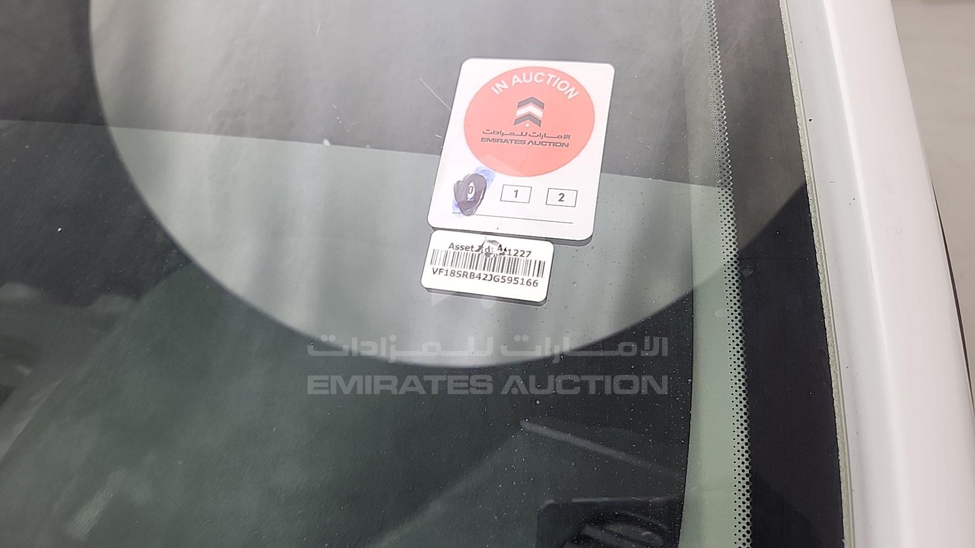 2018 RENAULT DOKKER VIN: VF18SRB42JG595166