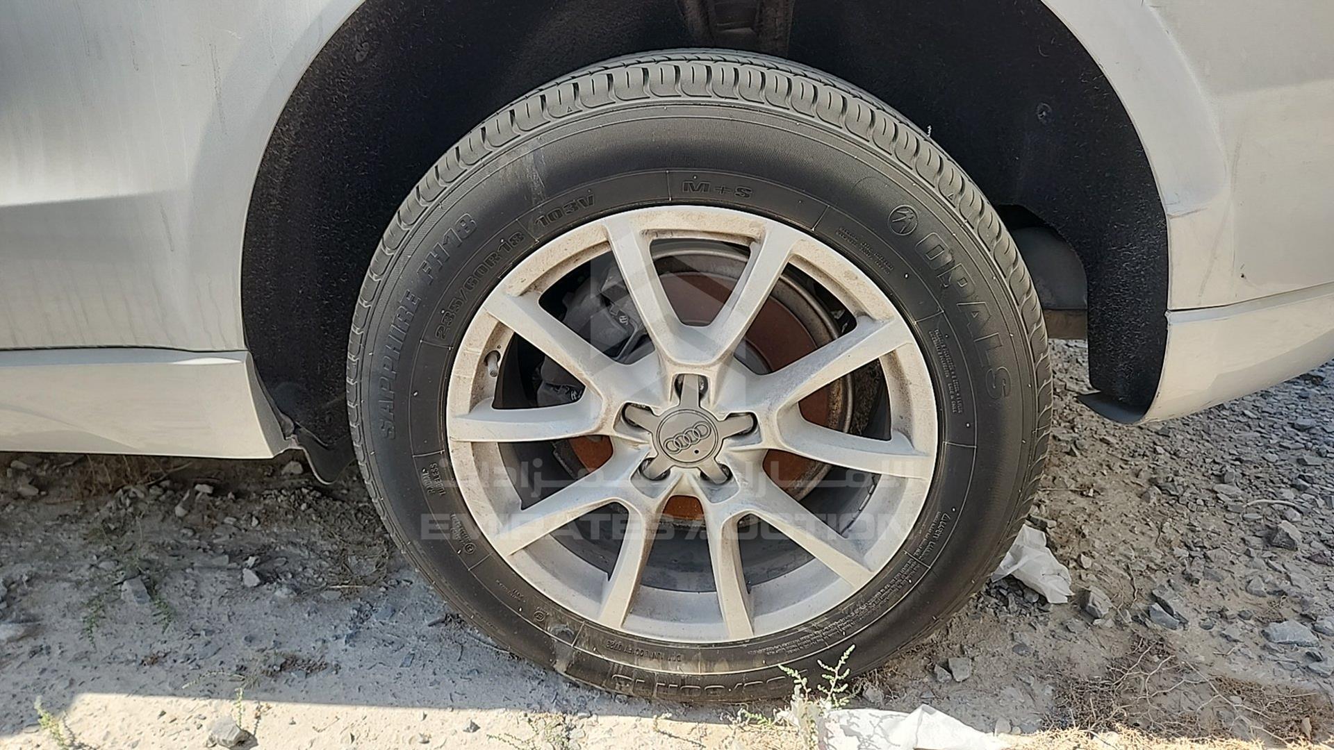 2013 AUDI Q5 VIN: WAUCFC8R8DA009607