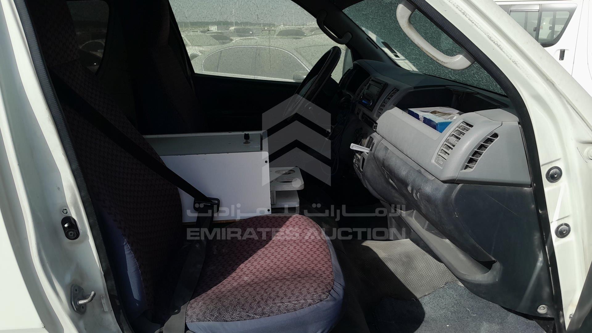 2011 TOYOTA HIACE VIN: JTGJX02P5B5022045
