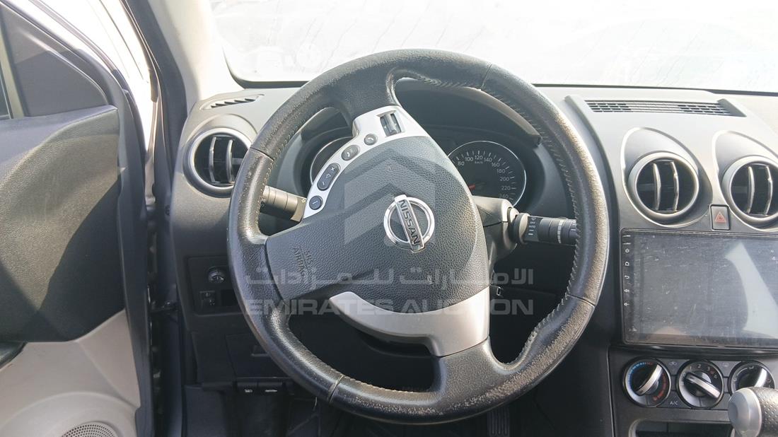 2011 Nissan Qashqai — Steering & Mounted Controls — Photo 15