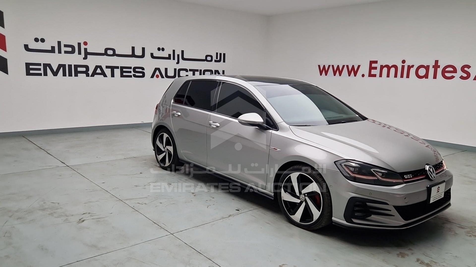 2018 VOLKSWAGEN GOLF VIN: WVWFL2AU7JW034126