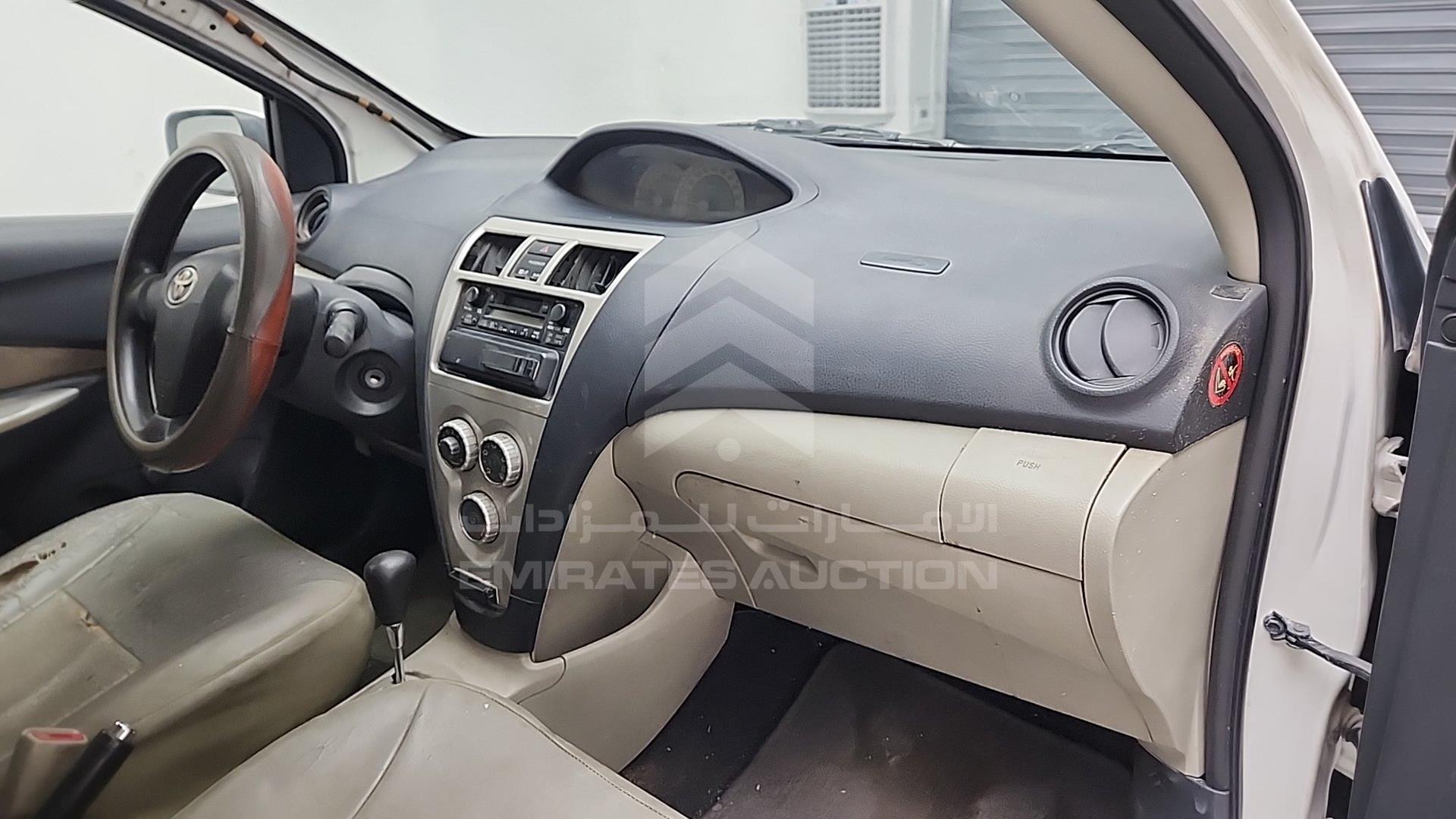 2006 TOYOTA YARIS VIN: JTDBW933961022096
