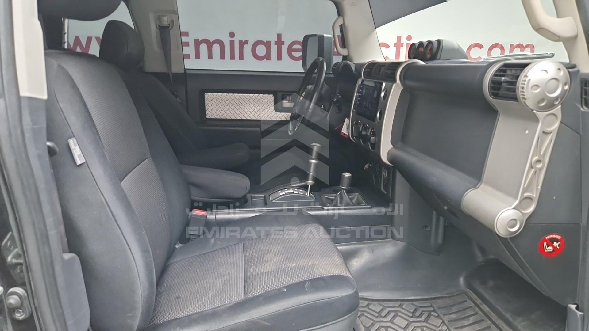 2008 TOYOTA FJ CRUISER VIN: JTEBU11F28K028254