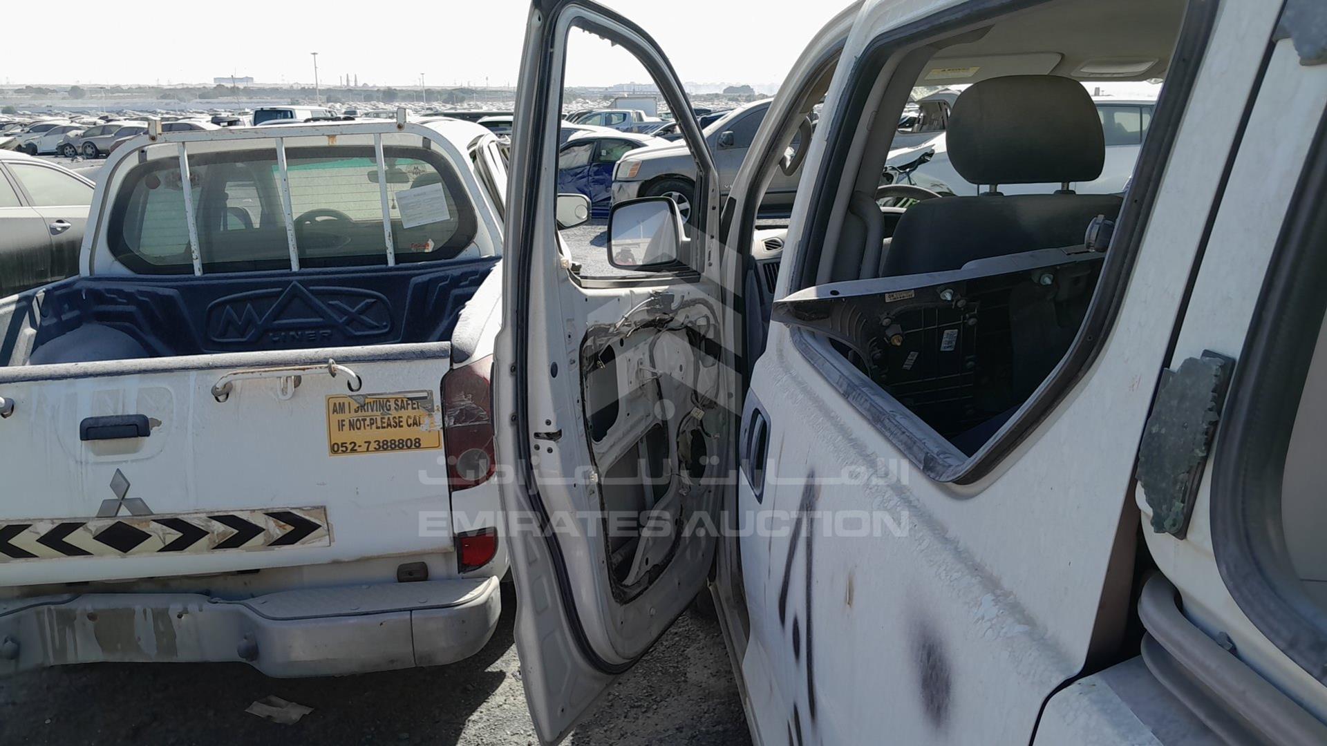 2011 HYUNDAI H1 VIN: KMJWA37R3BU282315