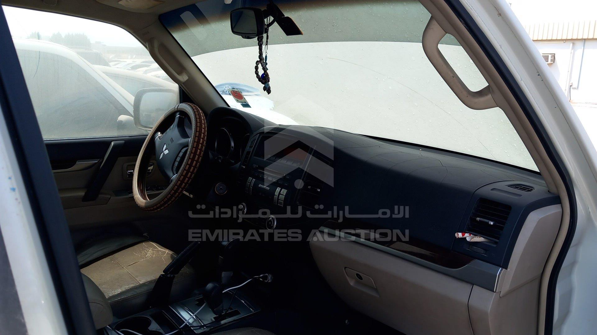 2009 MITSUBISHI PAJERO VIN: JMYLRV93W9J708703