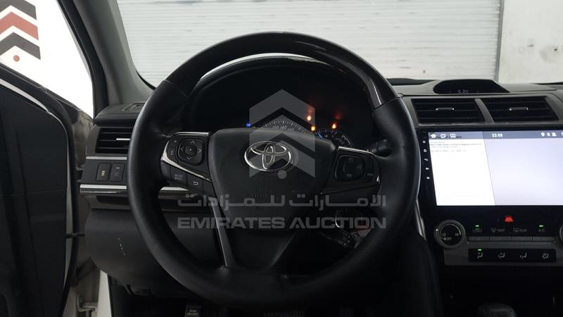 6T1BF9FK7FX563065 Auction: EmiratesAuction Lot: 409828 6T1BF9FK7FX563065 Toyota Camry 2015 WHITE Photo 14