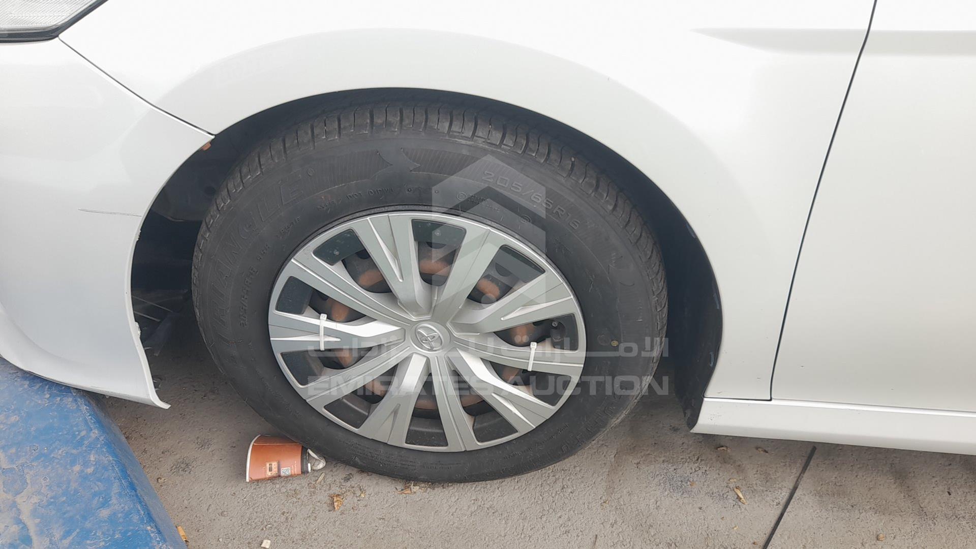 2018 TOYOTA CAMRY VIN: JTNBF9HK4J3014819