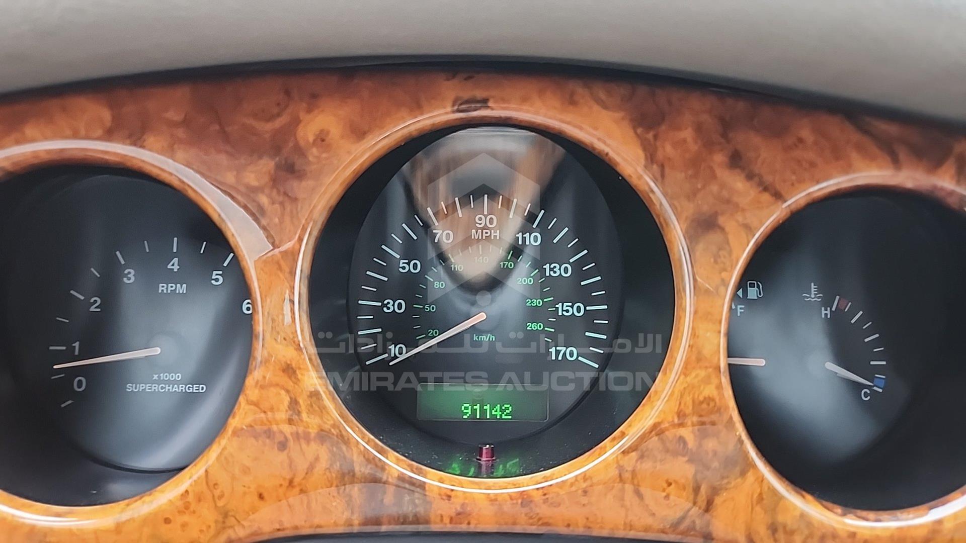 1999 JAGUAR X J 8 VIN: SAJKD684XXC868976