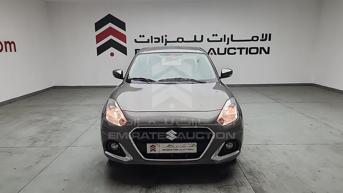 سوزوكي Dzire 2022 — الزاوية الأمامية بالكامل — صورة 1