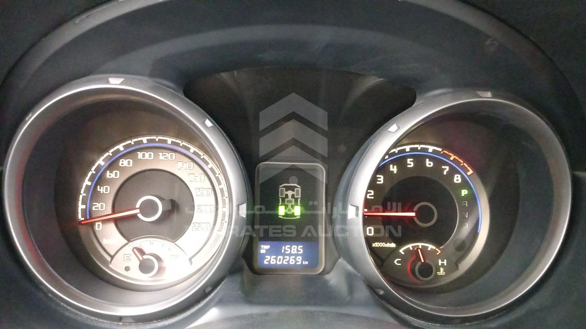 2011 MITSUBISHI PAJERO VIN: JMYLV97WB706495
