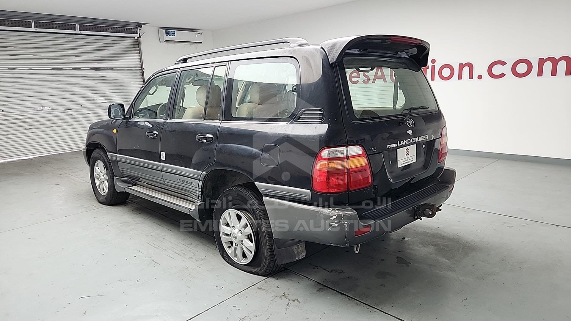 2001 TOYOTA LAND CRUISER VIN: JTEHT05J112007472