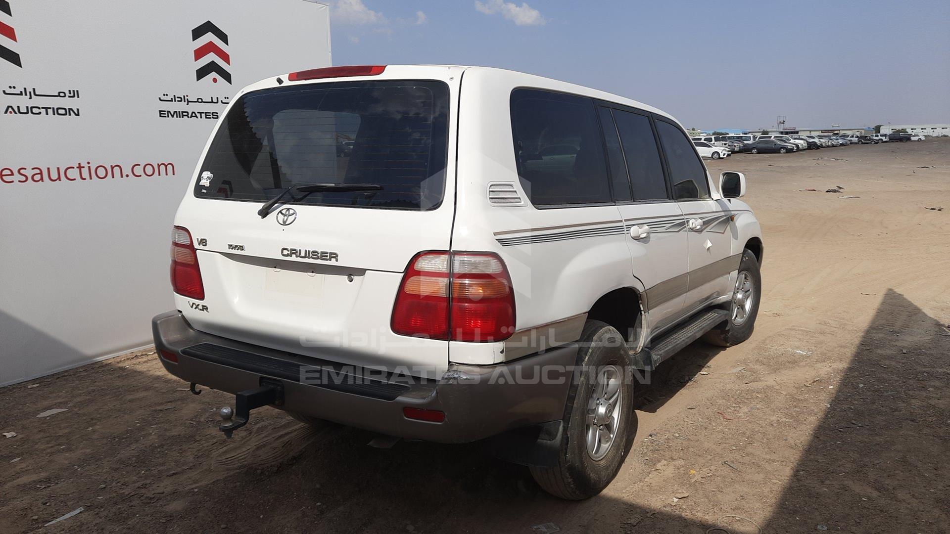 2002 TOYOTA LAND CRUISER VIN: JTEHT05J922027437