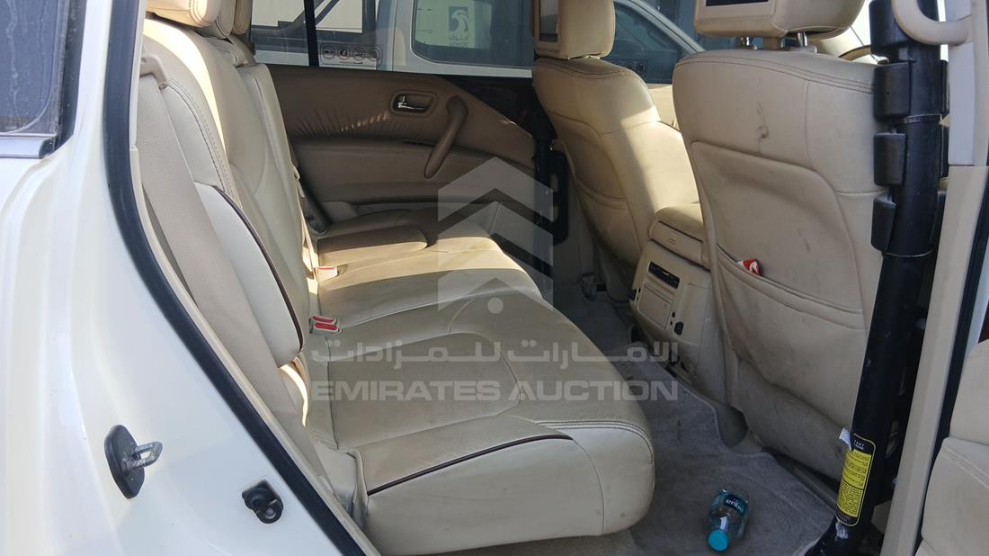 نيسان باترول 2019 — زاوية الراكب الخلفي اليمنى — صورة 20
