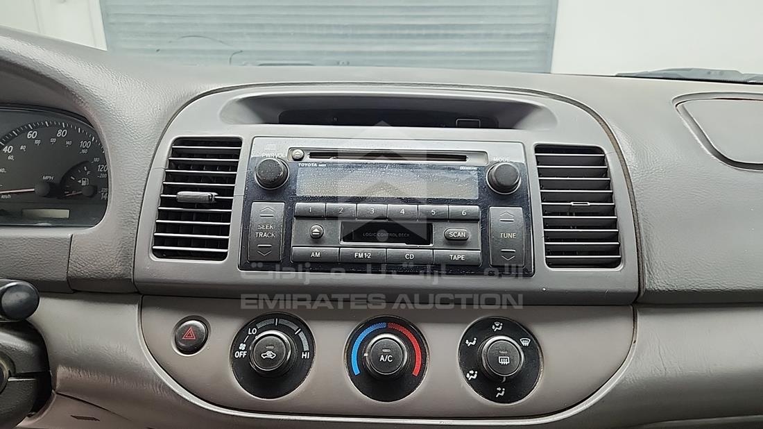 2004 Toyota Camry — Entertainment Systems & Camera Monitor & Navigation — Photo 17