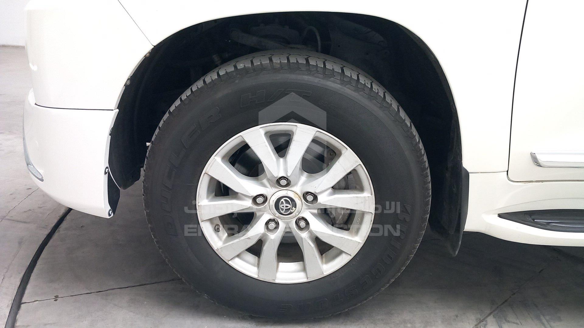 2017 TOYOTA LAND CRUISER VIN: JTMHU01JXH4137417