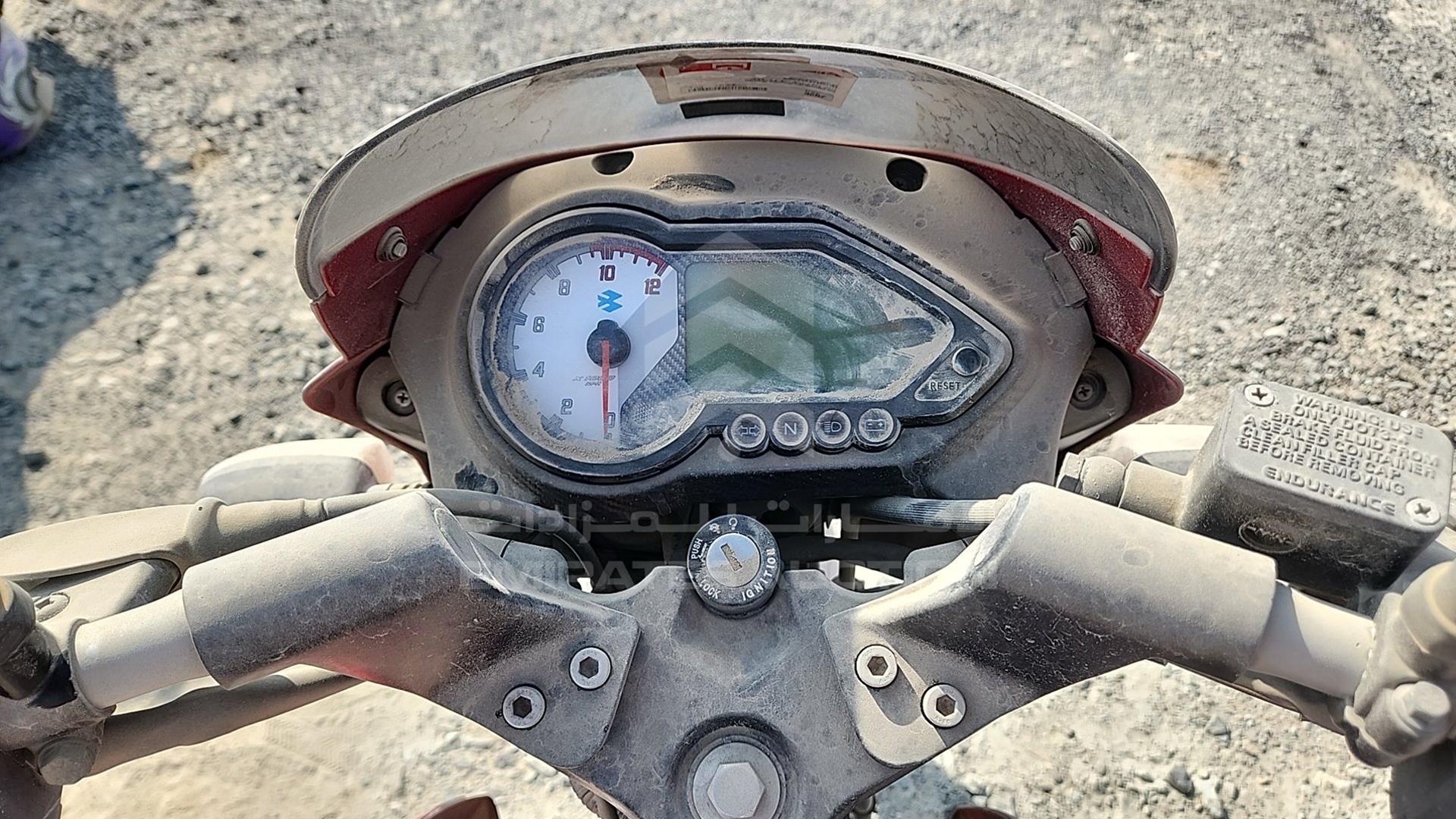 0 BAJAJ PULSAR VIN: MD2A11CX1LCE56654
