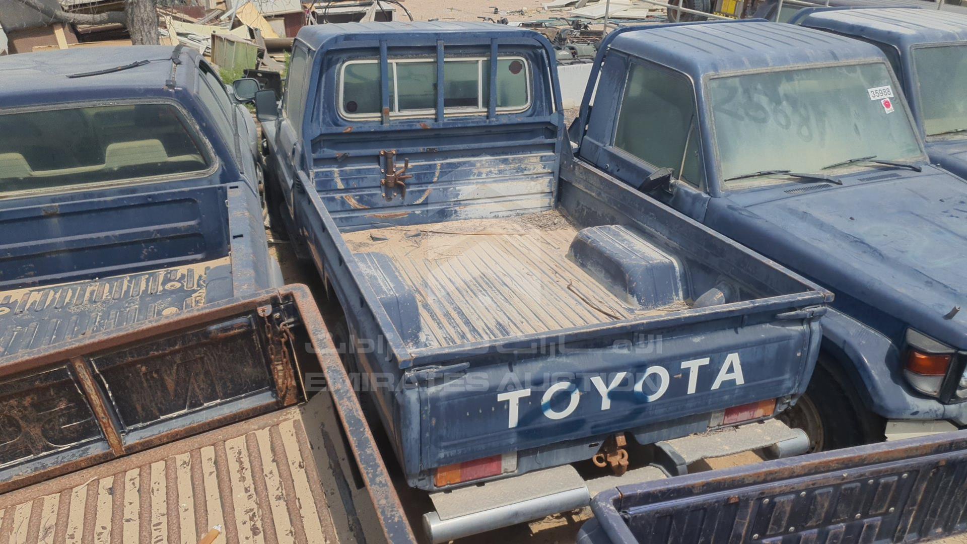 2005 TOYOTA LAND CRUISER VIN: JTFLB71J758007115
