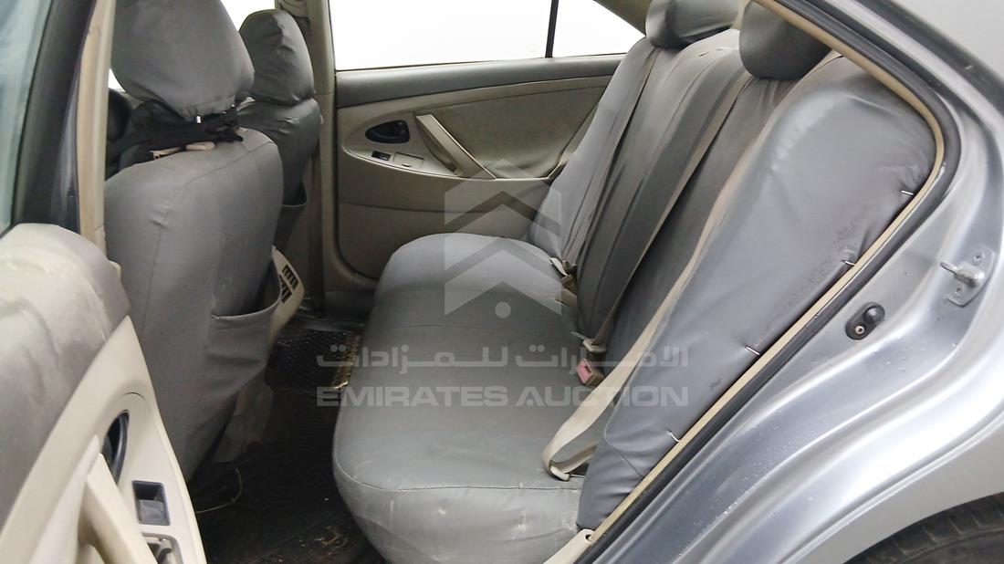 تويوتا كامري 2009 — زاوية الراكب الخلفي اليسرى — صورة 22