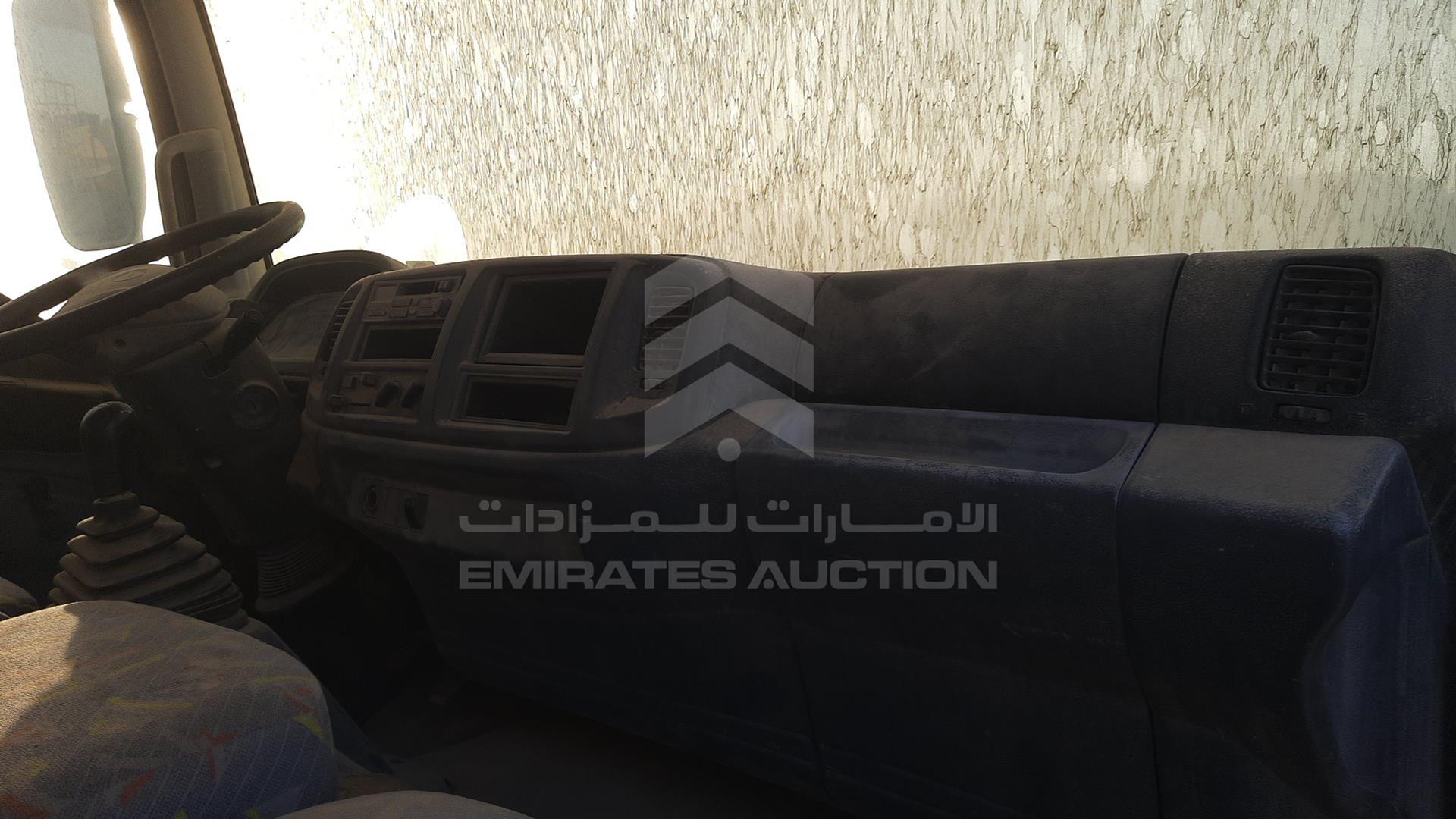 2005 HINO FD - TRUCK VIN: JHDFD1JL951S10545