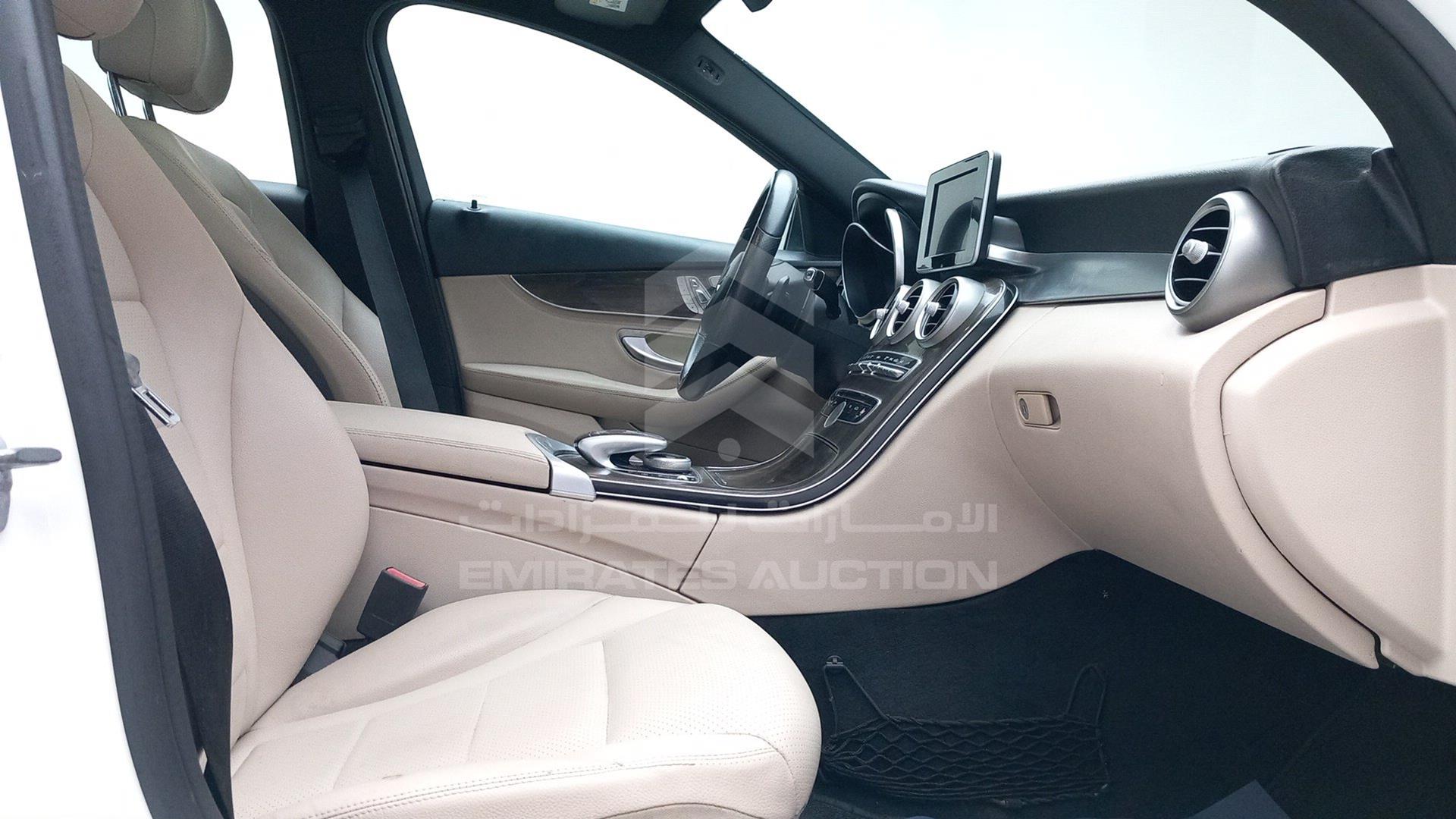 2019 MERCEDES C 300 VIN: 55SWF8DBXKU309836