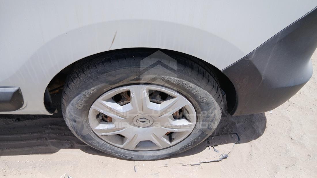 2020 Renault Dokker — Rear Left Tyre — Photo 29