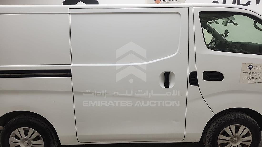 2020 Nissan Urvan — Rear Right Door — Photo 14