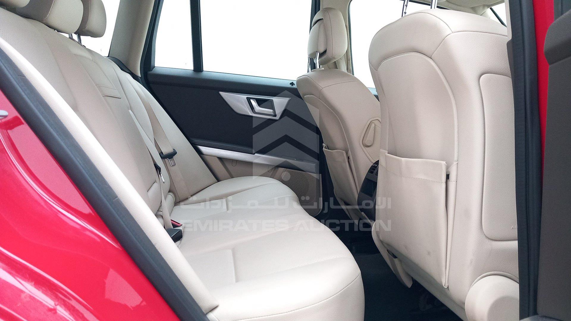 2015 MERCEDES GLK 250 VIN: WDCGG3HB1FG418952