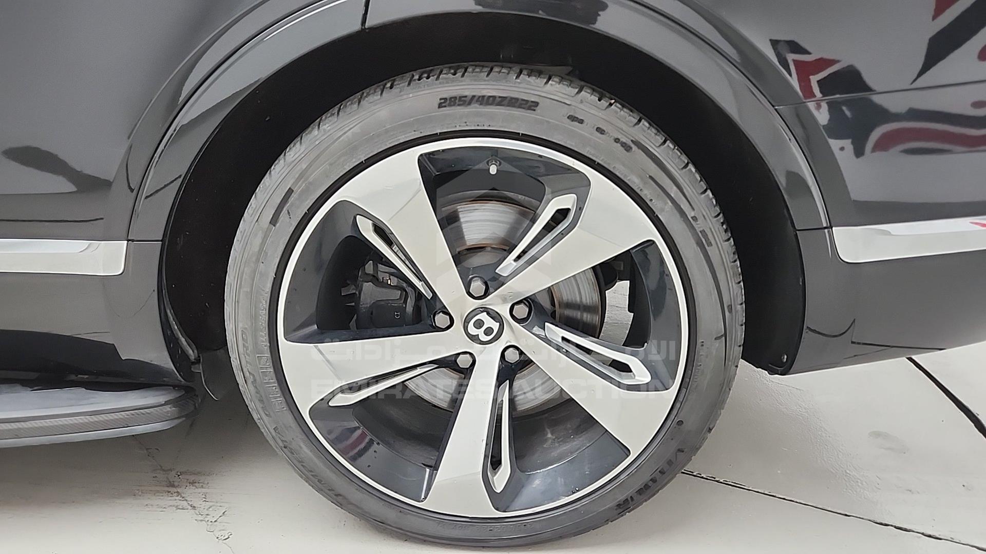 2019 BENTLEY BENTAYGA VIN: SJAAL1ZV2KC023332
